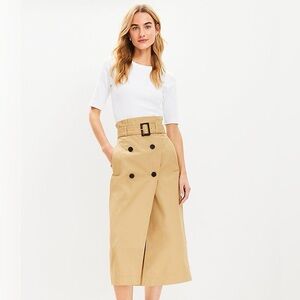 🧥EUC LOFT Trench Wrap Pocket skirt in size 10. Worn twice!🧥